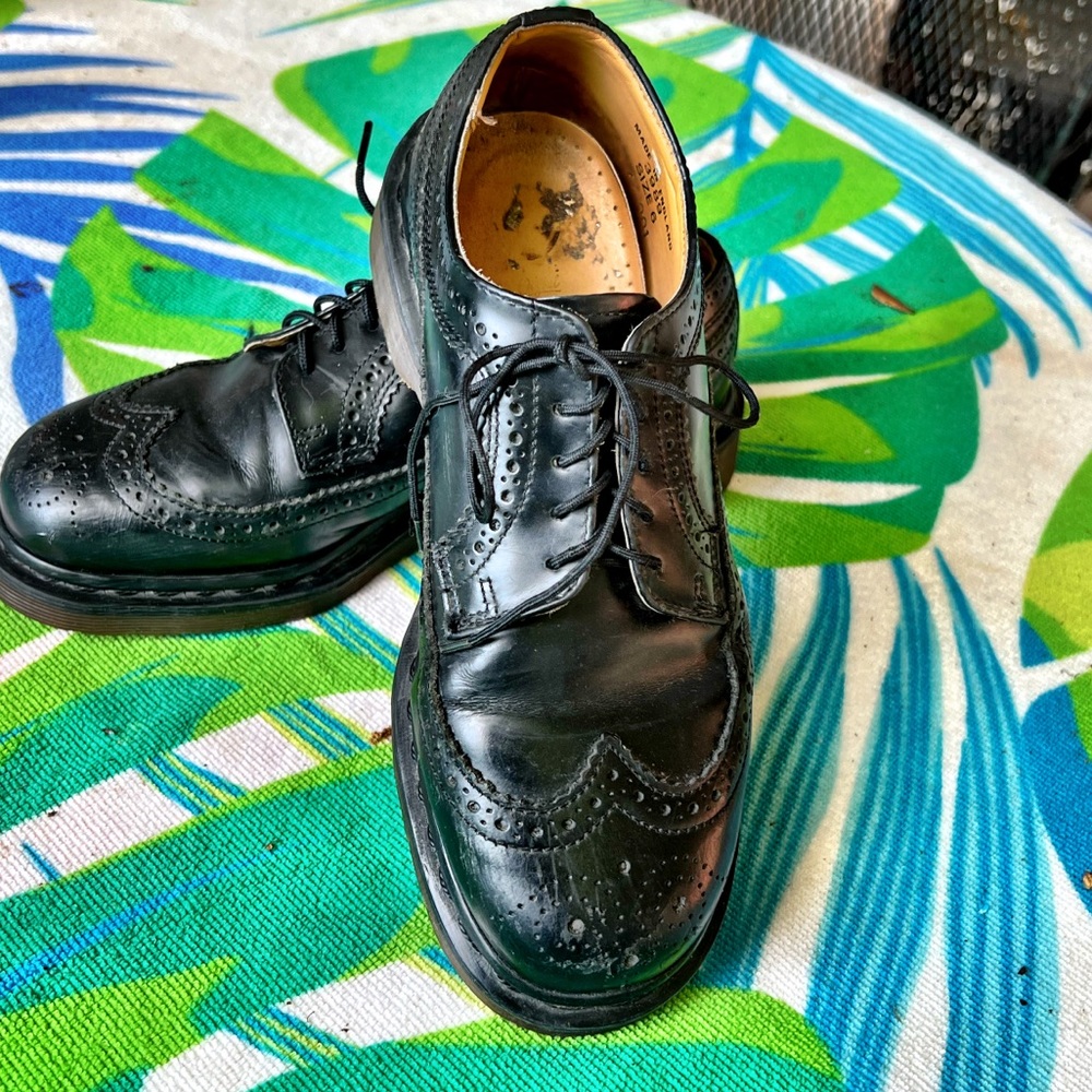 Vintage Dr. Martens 3989 Wingtip Brogues Made In England. Eng 6, Mens 7, Wom 8